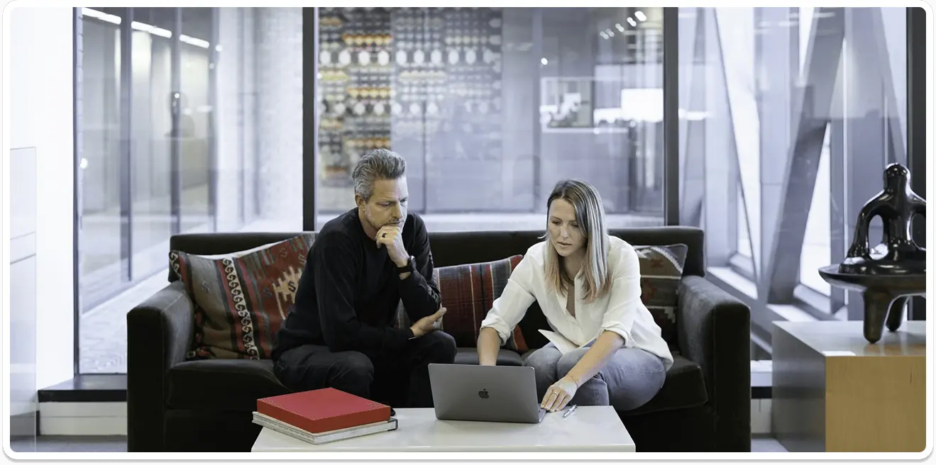 notice-to-quit-importance-discussion Landlord and tenant discussing the importance of an Alaska Notice to Quit