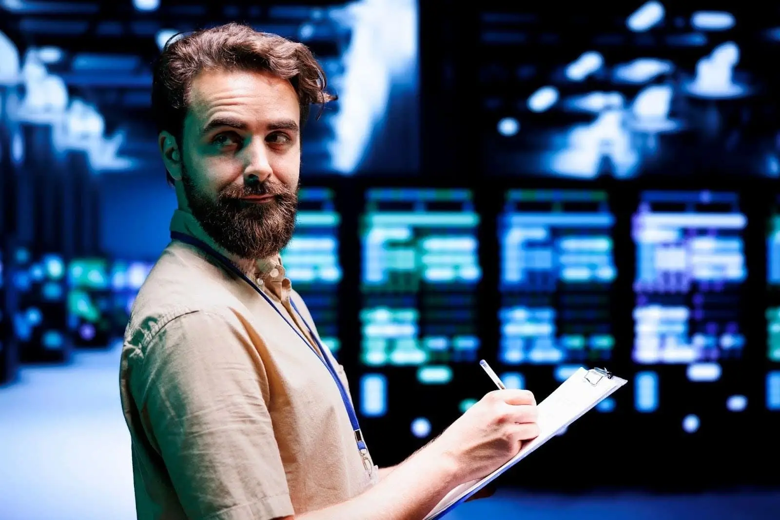 centralized communication dashboard SimplifyEm property management